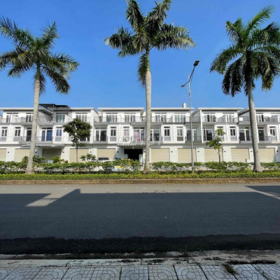 Nhà phố 100m2 Phúc An City. trục đường chính 25m