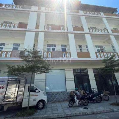 2 Mặt tiền đường Chiến Thắng