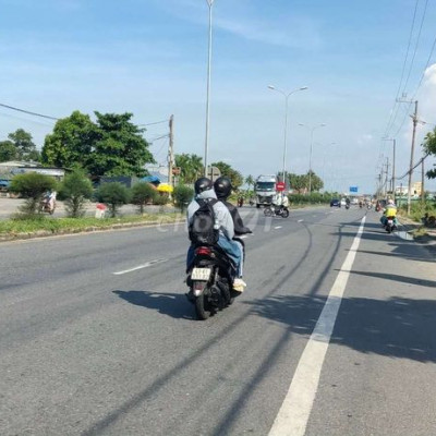 Mặt tiền Quốc lộ 1A giáp Đà Nẵng