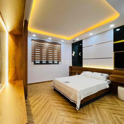 ngay ngã 4 Hà Lam - 188m2