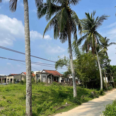 Cặp lô bê tông liền kề gần sông Cổ Cò Điện Ngọc