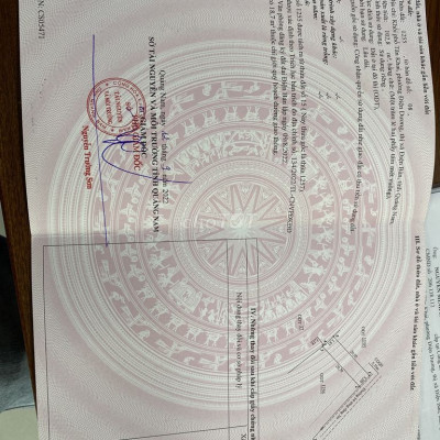 Bán đất 102m2 sập hầm giá rẻ, gần chợ, biển.