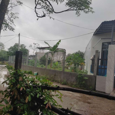 Lô đất nhà vườn 1500m2 cách thị trấn Hà Lam 2km