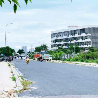 Bán đất đường văn tiến dũng 34m sát bên đh fpt