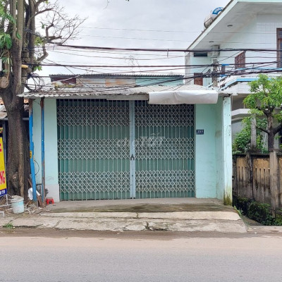 Nhà mặt tiền đường Quang Trung 10,5m, cạnh ngã tư