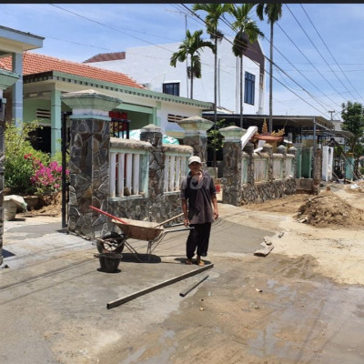 Bán đất mặt tiền