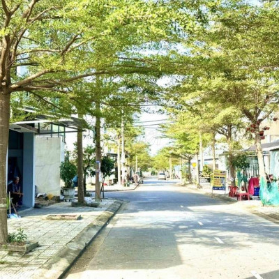 95m2 KDT An Phú Quý. dân cư đông