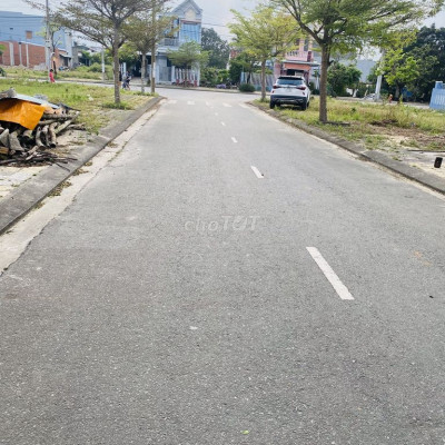 Cần bán lô mặt tiền đường 5,5m, KDT Ngân Câu