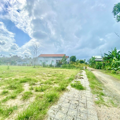 Cần tiền bán gấp lô mặt tiền TT thị trấn Nam Phước