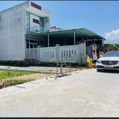 Đất Nằm sát Biệt thự với 200m2 5xxtr Cực Đẹp sẵnsổ