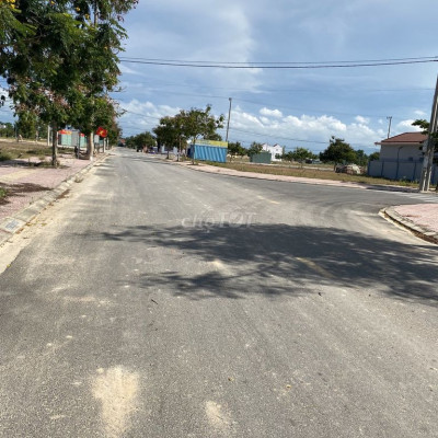 Ngộp ngân hàng cắt lỗ lô chợ Lai Nghi chỉ 10.5tr/m