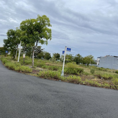 Lô góc 200m2 đường Lê Đức Thọ (Điện Ngọc)