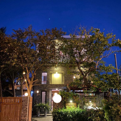 Bán nhanh biêt thự 2 tầng  , 1 lửng Cẩm  An Hội An