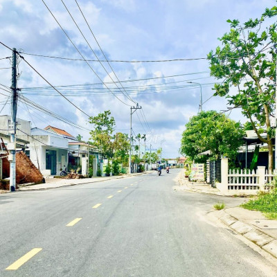 Sau lưng UBND đường lớn QH10m5 chỉ 900