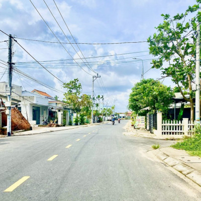 Bán gấp lô đường 10.5m chỉ 900tr gần UBND