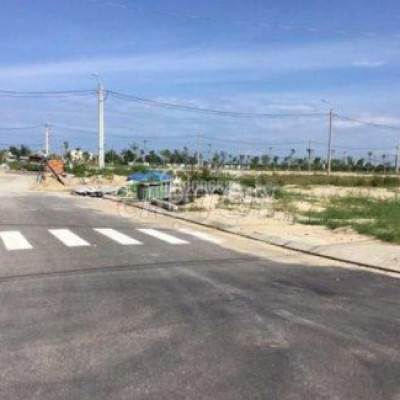 Cần bán lô đất 2 mặt tiền ngay tại phố cổ Hội An