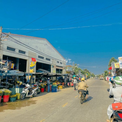 Đất Song Song Nguyễn Tất Thành/160m/450 triệu