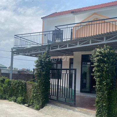 Nhà mặt tiền Vinacom thông qua Nguyễn tất thành