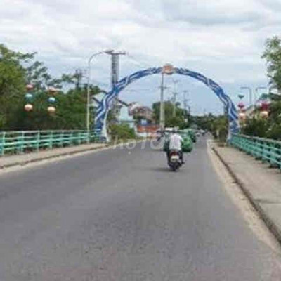 săn hàng ngộp đất biển giá rẻ