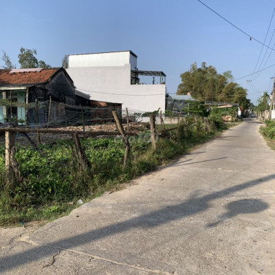 Bán lô đất mặt tiền Nguyễn Sinh Sắc giá hợp lý