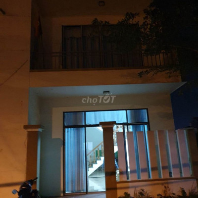 Cho thuê lâu dài nhà 2 tầng mới xây, 5 phòng ngủ