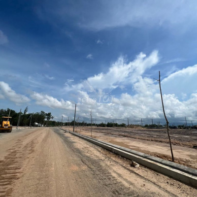 CC bán Lô 150m2 tuyến 10m5 giá chỉ 18tr/m2 sổ sẵn