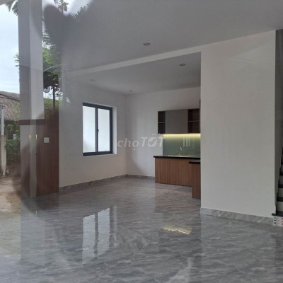 Nhà khu Trần Quốc Toản dân cư đông đúc, nhà mới rẻ