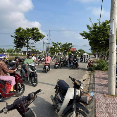 Bán đất mt đường 20,5m vào chợ Lai Nghi, 18tr/m2