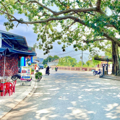 Mặt tiền đối diên UBND huyện - Giá chỉ 850tr/144m2