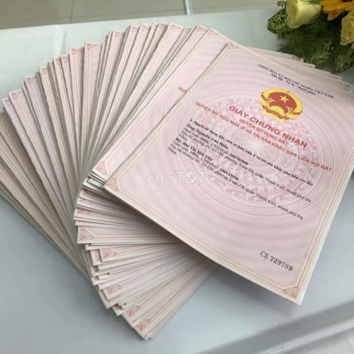 Tôi cần tiền cần bán căn nhà mới xây