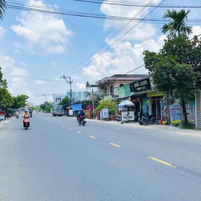 Bán lô mặt tiền thoáng gần chợ ngay trục 27m DT609