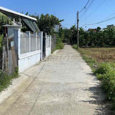 bán lô đất gần chợ Lạc Thành