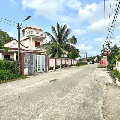 Thái Cẩm gần DT605 và Cây xăng Hoàng Thạnh chỉ 6xx