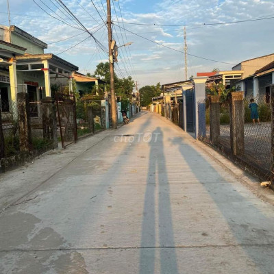 Phong Thử 2,Điện Thọ,cách Trường Hoàng Diệu 100m.