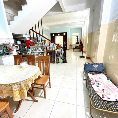 bán nhà 2 tầng 150m2, 5phòng ngủ,Điện Ngọc, QN