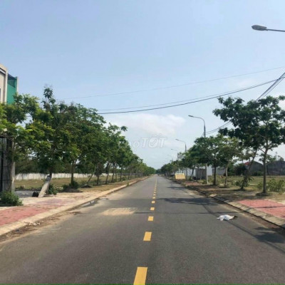 Bán nhanh lô 1A-138m2-FPT City