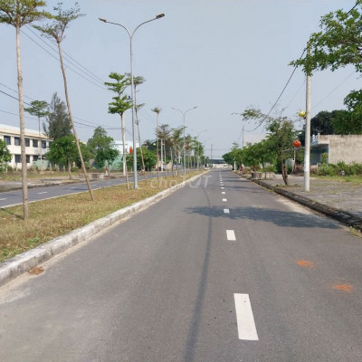 Cần tiền bán đất đường nhựa 5,5m tại xã điện Ngọc