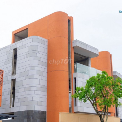 BIỆT THỰ TRIỆU ĐÔ NẰM GIỮA ĐÀ NẴNG - HỘI AN