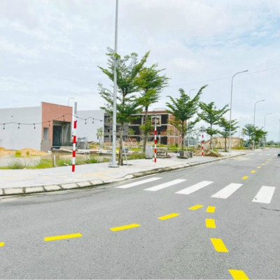 Đất có sổ, 100m2 mặt tiền QL1A, cạnh BigC