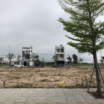 Chủ gửi bán lô đất sạch đẹp cạnh siêu thị GO