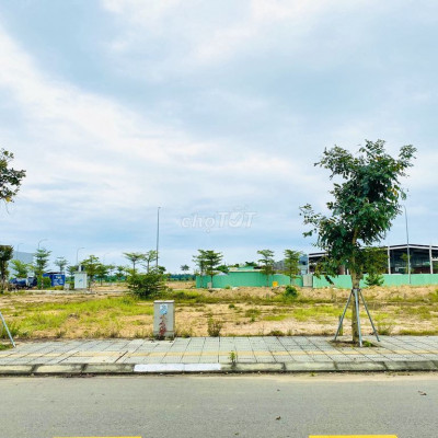 Chính chủ cắt lỗ đất cạnh siêu thị Go 2 tỷ bao sổ