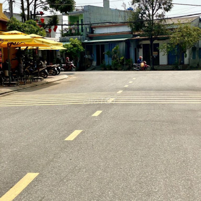 Bán Lô Góc 2 Mặt Tiền Khu TTTM Sầm Uất - Giá 1Ty2