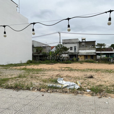 *** 1 lô đất cạnh siêu thị Go 2,x tỷ bao sổ