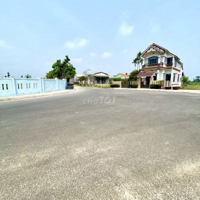 💥 Bán 800m2 có 350m2 đất ở.Cách Quốc Lộ 1A 600m.