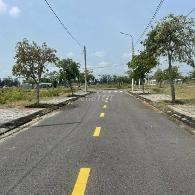 Đất đường 11m5, Điện Ngọc, rẻ hơn đường bê tông.