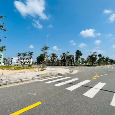 Bán lỗ đất siêu thị Go!, đường lớn kinh doanh tốt