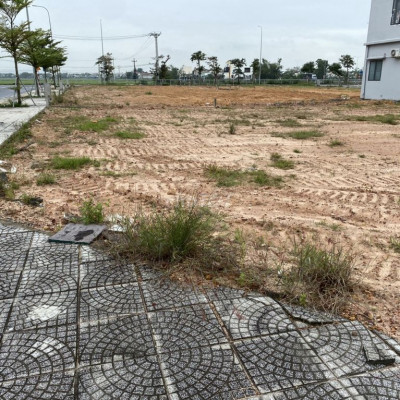 Bán giúp má lô góc ngay QL 1A, rẻ hơn tt 500tr