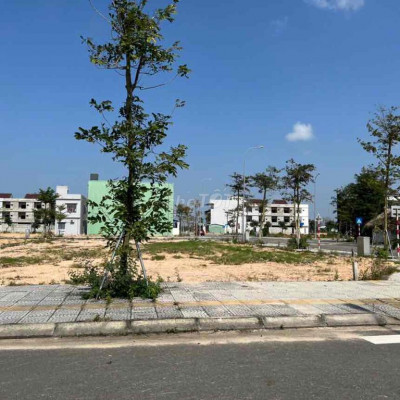 Sụp hầm lô đất đường 27m đối diện siêu thị Go ĐB