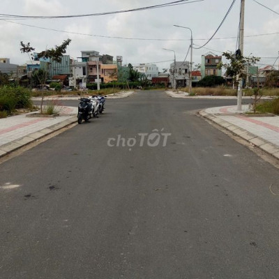 Đất nền trung tâm Điện Bàn đường 10m5 - Giá 1ty5