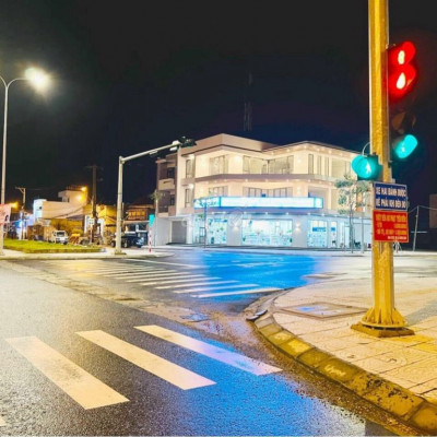 Cần tiền bán gấp lô 100 m2 ngay khu Phong Nhị